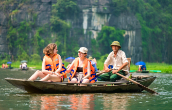 Viaje de lujo de Hanoi a Ben Tre y Can Tho en 12 días