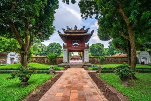 el templo de la literatura de hanoi